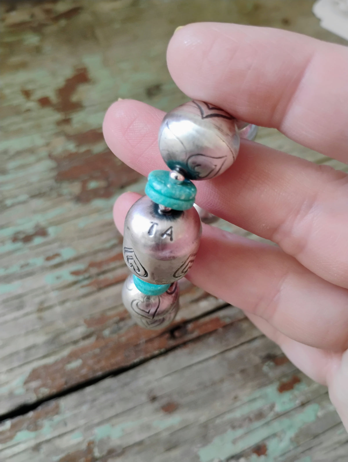 Stretchy pearls