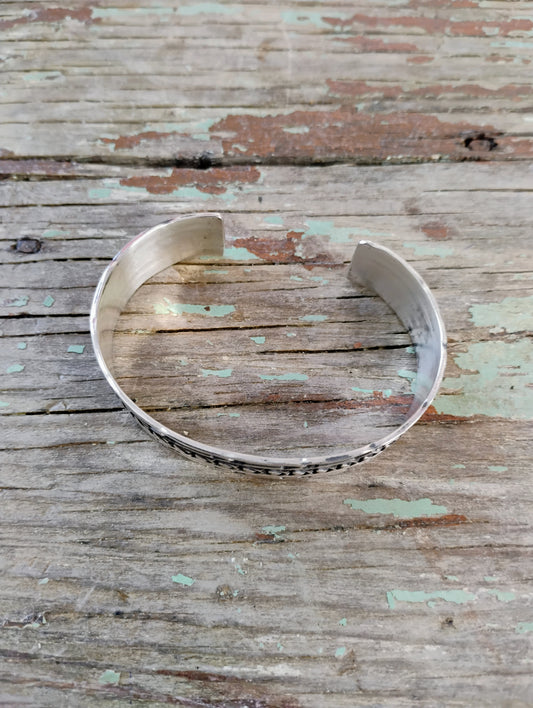 Heart arrow cuff