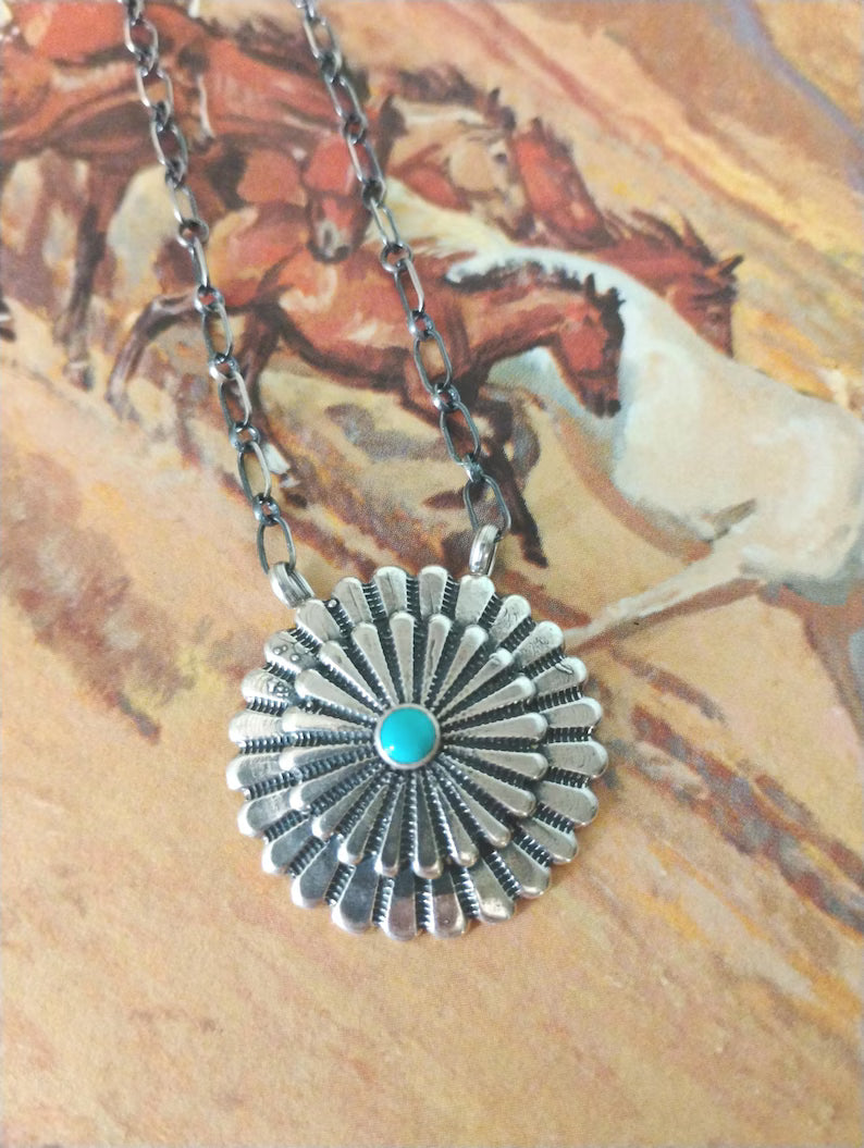 Sheldon Mariano round pendant necklace