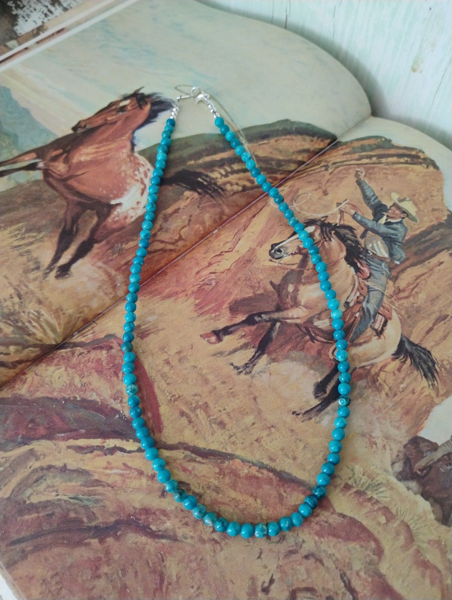 Vintage turquoise 18in beaded necklace