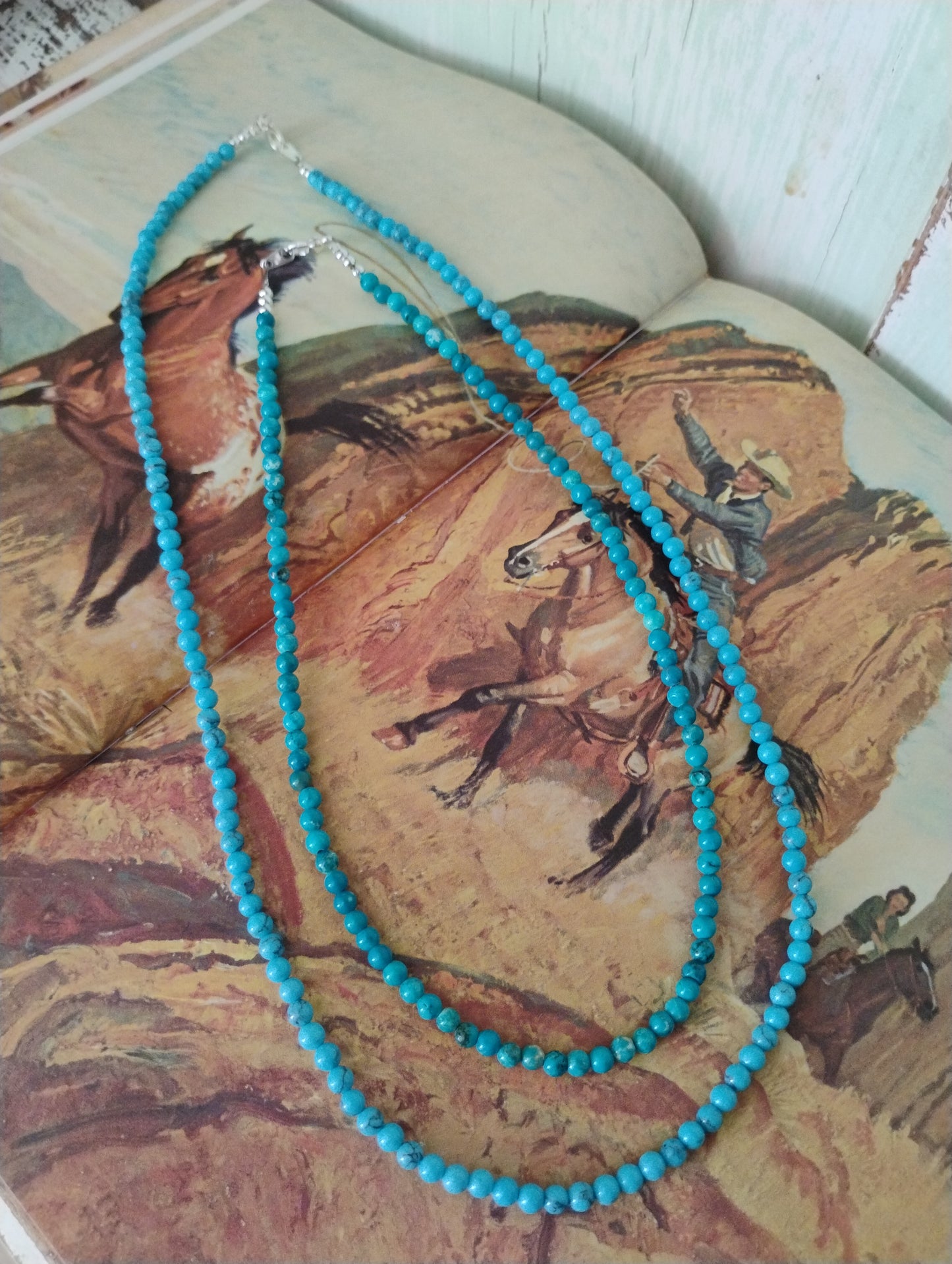 Vintage turquoise 18in beaded necklace